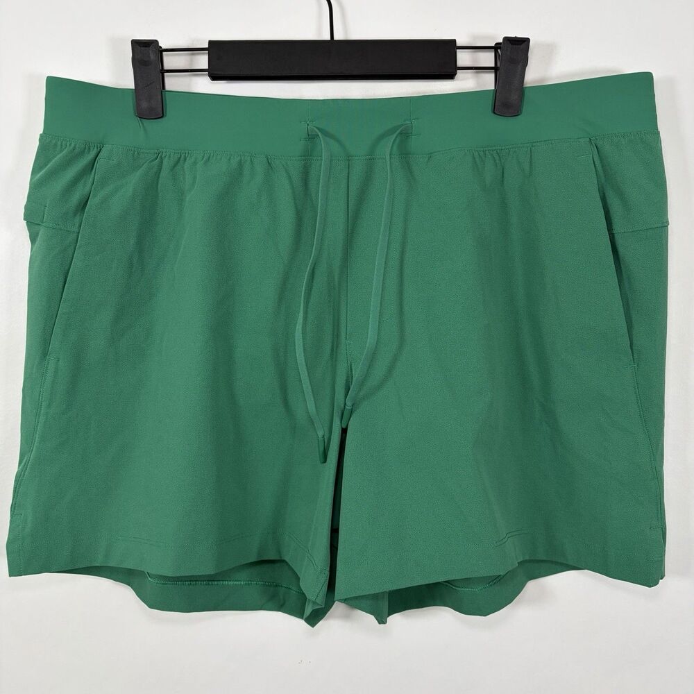 Lululemon Athletic Shorts Men XL Kelly Green 36x5.5 Linerless Pockets Drawstring